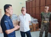 Kasatpol PP Lutim Dampingi Bupati Tinjau Gudang Logistik KPU