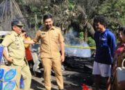 Tinjau Lokasi Kebakaran, Wabup Lutim Serahkan Bantuan