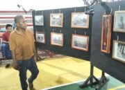 Najamuddin Anggota DPRD Lutim Kunjungi Pameran Karya Seni dan Benda Pusaka