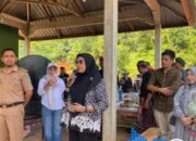 Sufriaty Budiman Hadiri Upacara Ngaben Umat Hindu di Desa Wanasari