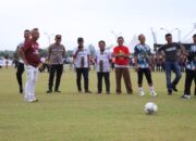 Tendangan Pertama Bupati Tandai Bergulirnya Turnamen Sepakbola Antar Instansi