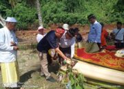 Wakil Bupati Lutim Lepas Jenazah Pensiunan Guru SMPN 1 Tomoni Timur untuk Diaben