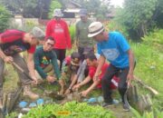 Kolaborasi Pemdes, Pemerintah kecamatan TomTim Aksi bersih lingkungan