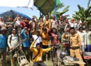 Bupati Serahkan Bibit Padi dan Pupuk pada Acara Syukuran Panen Warga Lampenai