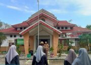 Apel Pagi Di Halaman Kantor Kecamatan Dipimpin Langsung Camat Kalaena 