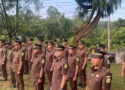 Peringati HUT Adhyaksa ke-64 Kejaksaan Negeri Luwu Timur Melakukan Ziarah ke Taman Makam Pahlawan Malili