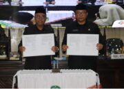 Bupati Luwu Timur Menyampaikan Pendapat Akhirnya Terkait Ranperda Tentang RPJPD