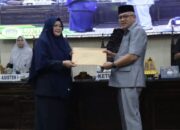 Pemkab Lutim Menyerahkan Rancangan Peraturan Daerah Tentang Perubahan Anggaran Pemerintah Belanja Daerah Tahun Anggaran 2024 kepada DPRD Lutim