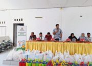 Wabup Akbar Serahkan Bantuan dan Penanganan Bumil, Baduta serta Balita Stunting