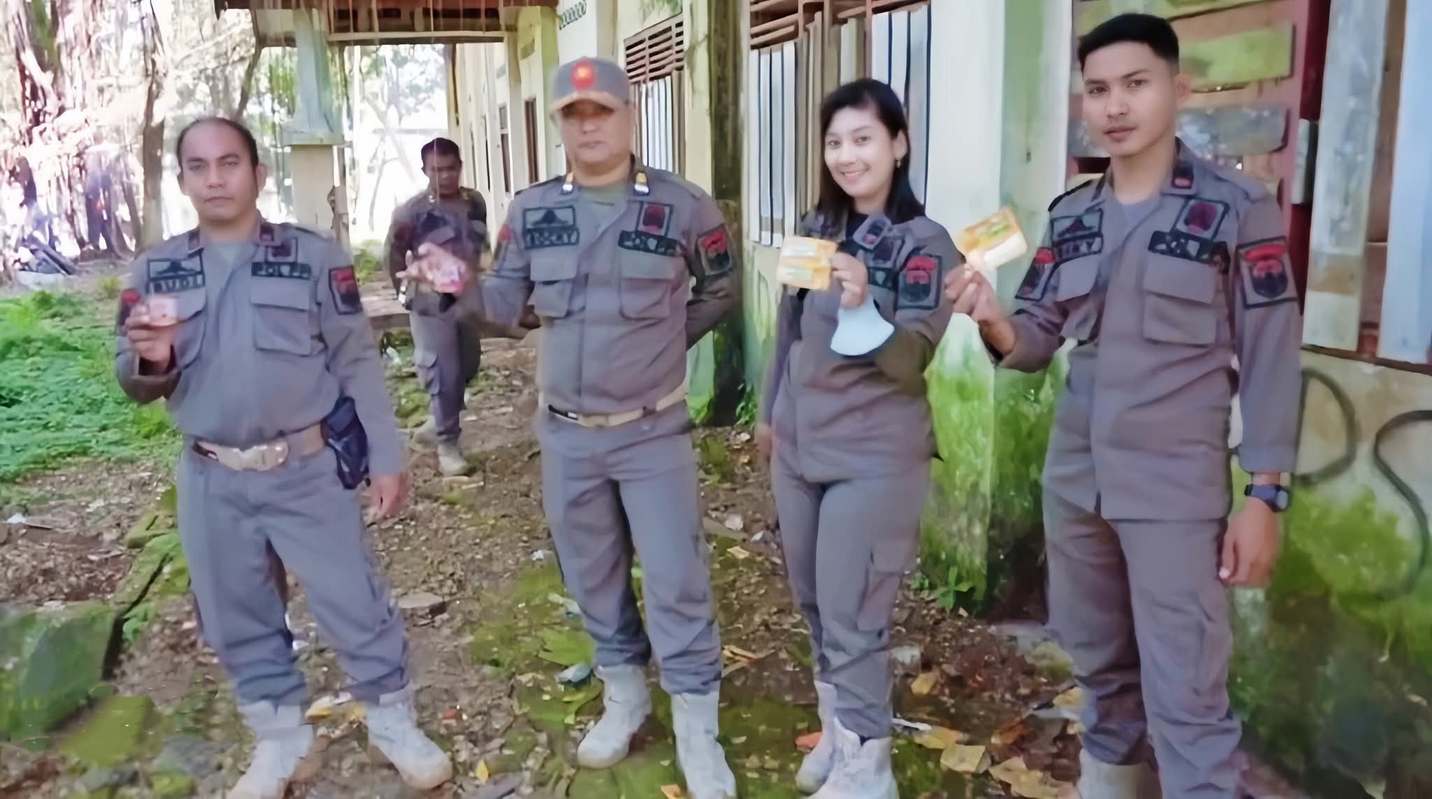 Satpol PP Temukan Bungkus Komix dan Lem Fox di Belakang Gedung Lama Malili, Diduga Tempat Pelajar Bolos
