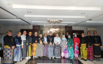 Andi Hatta Marakarma Resmi Dikukuhkan sebagai Mincara Malili di Istana Kedatuan Luwu