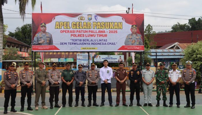 Wakapolres Luwu Timur Pimpin Apel Operasi Patuh Pallawa 2025, Ajak Personel Bertindak Humanis