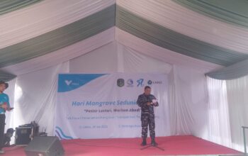 Komandan Lantamal VI Brigjen TNI (Mar) Dr. Wahyudi Membuka Kegiatan Penanaman Mangrove dalam Rangka Hari Mangrove Sedunia di PT Vale