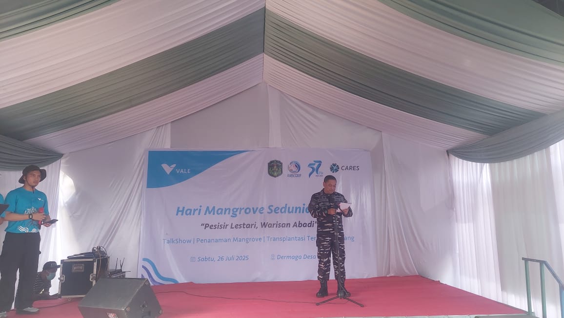 Komandan Lantamal VI Brigjen TNI (Mar) Dr. Wahyudi Membuka Kegiatan Penanaman Mangrove dalam Rangka Hari Mangrove Sedunia di PT Vale