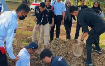 Jenazah Tanpa Identitas Dimakamkan Dinsos Palopo di TPU Purangi
