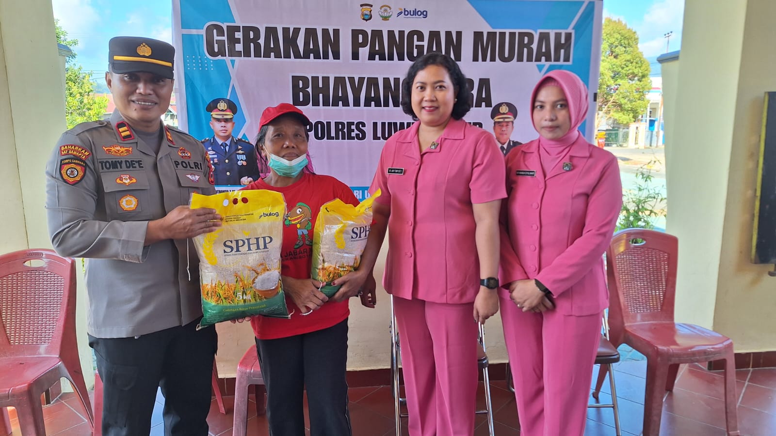 Polsek Wasuponda Gelar Gerakan Pangan Murah, 2 Ton Beras Ludes Diserbu Warga