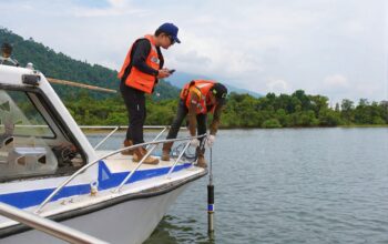 Pemulihan Berkelanjutan: Jaga Ekosistem Danau Towuti, PT Vale Uji Kualitas Air