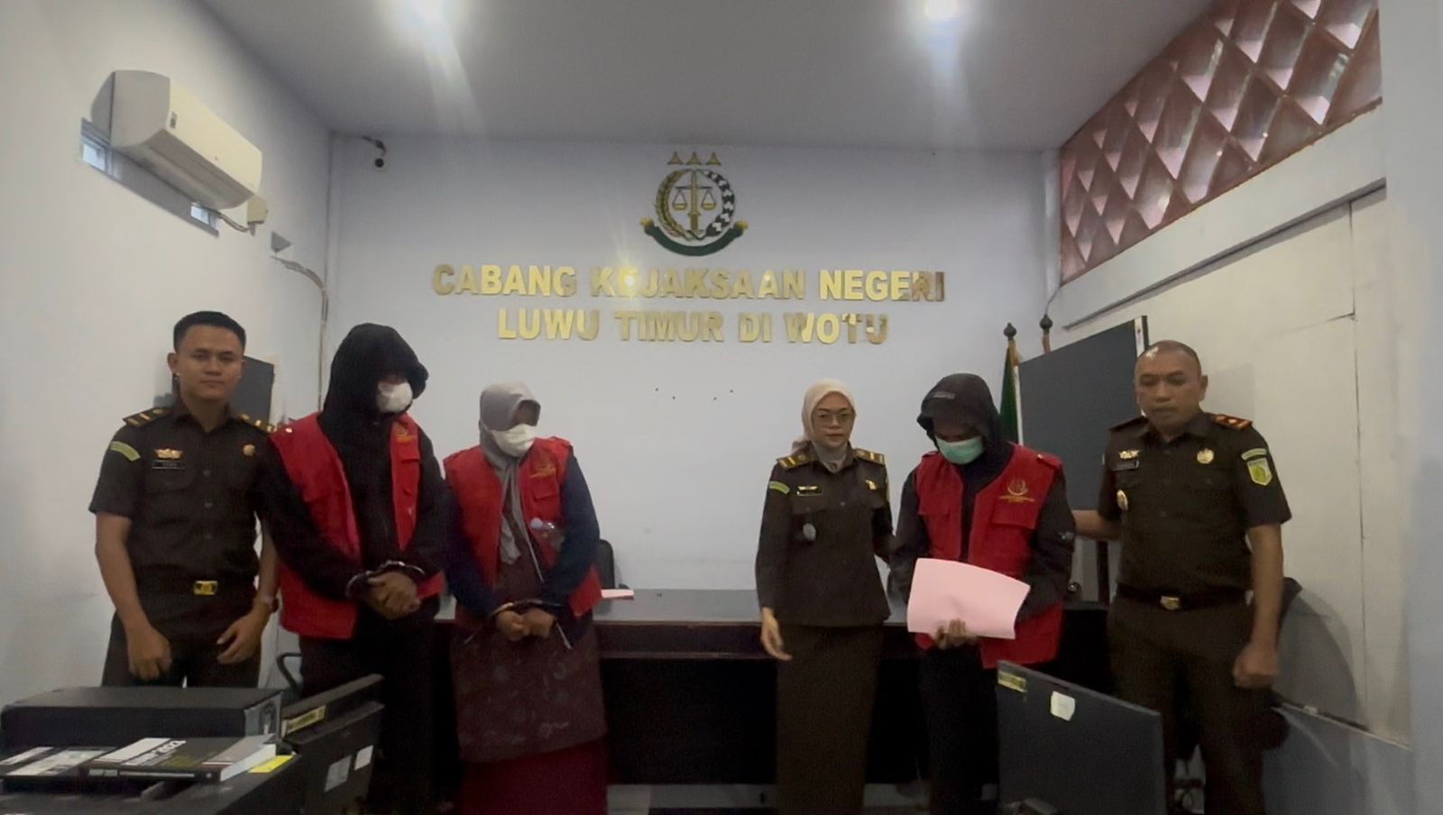 Kejari Lutim Tetapkan Tiga Tersangka Korupsi Dana Pendidikan Kesetaraan PKBM Alam Semesta