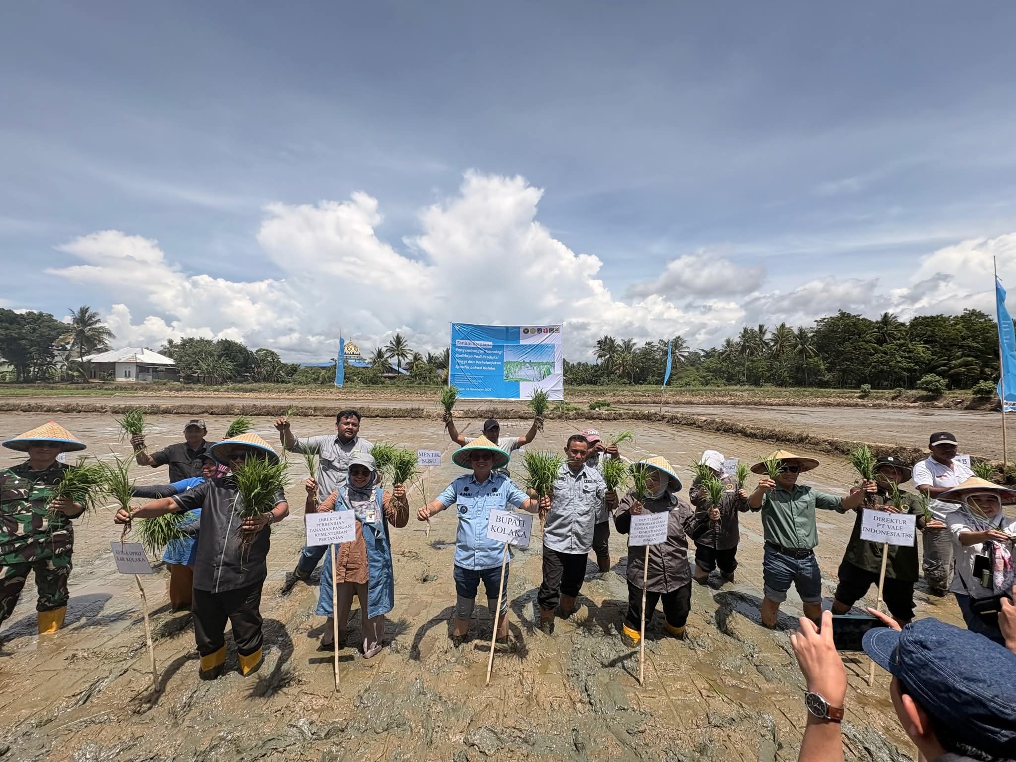 Dari Lahan Kolaka untuk Ketahanan Pangan Indonesia: PT Vale Kolaborasi Padi Berkelanjutan untuk Hadirkan Transformasi Pertanian Berbasis Inovasi