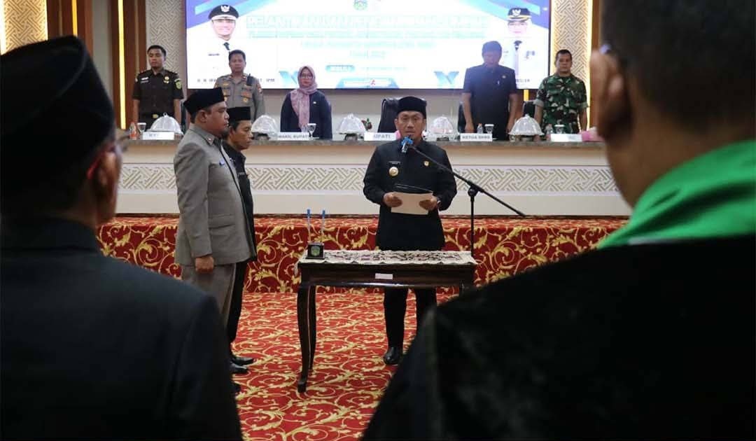 Bupati Irwan Lantik 26 Pejabat Eselon II dan Sejumlah Pejabat Struktural di Luwu Timur