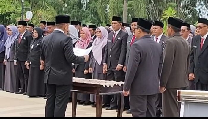 Pejabat Administrator, Pengawas Hingga Pejabat Fungsional Lingkup Pemkab Lutim Resmi Di Lantik Bupati Irwan