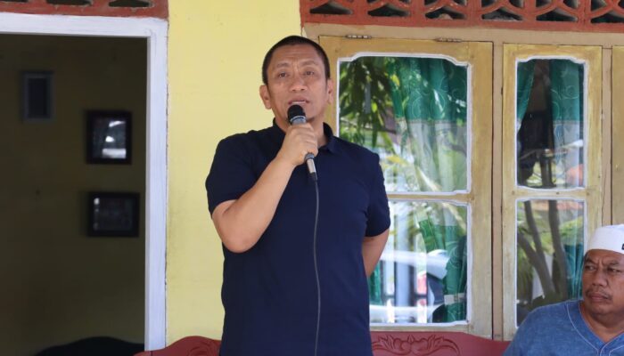 Bupati Irwan Pastikan Bantuan Perbaikan Rumah Korban Puting Beliung Segera Tersalur