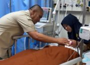 Bupati Irwan Jenguk Ashraf Korban Tenggelam Danau Matano