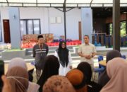 Bupati dan Wabub Lutim Berikan Paket Lebaran ke Ratusan Petugas Kebersihan    