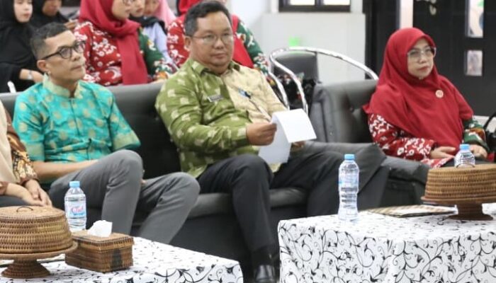 Disdagkop UKMP Gelar Pelatihan Vokasional Dibidang Anyaman Serat Alam Teduh