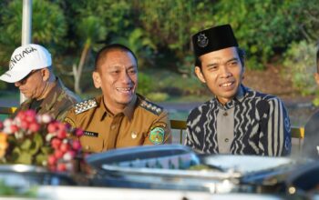 Bupati Irwan Dampingi Ustadz Abdul Somad Nikmati Pesona Danau Matano